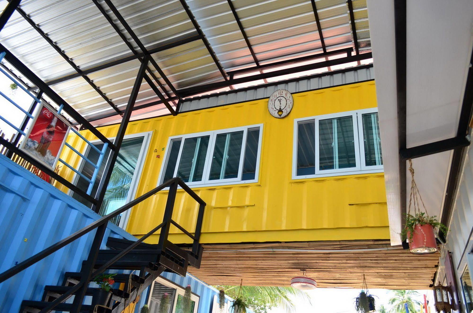 Hostel Think & Retro Cafe Lipa Noi Samui Exterior foto